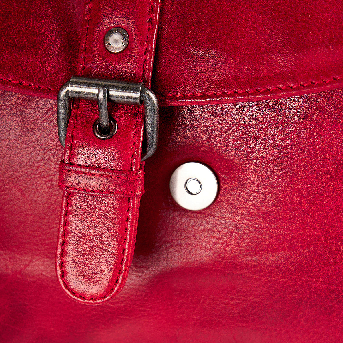 Сумка через плечо Dr.Koffer из натуральной кожи красная