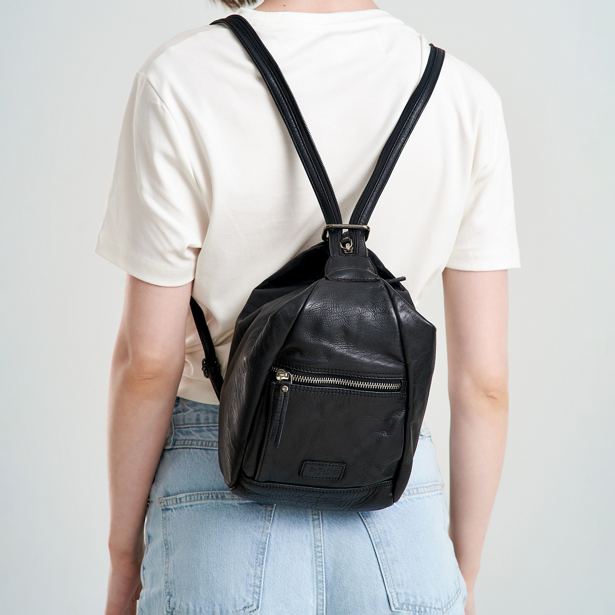 Сумка через плечо Dr.Koffer из натуральной кожи черная