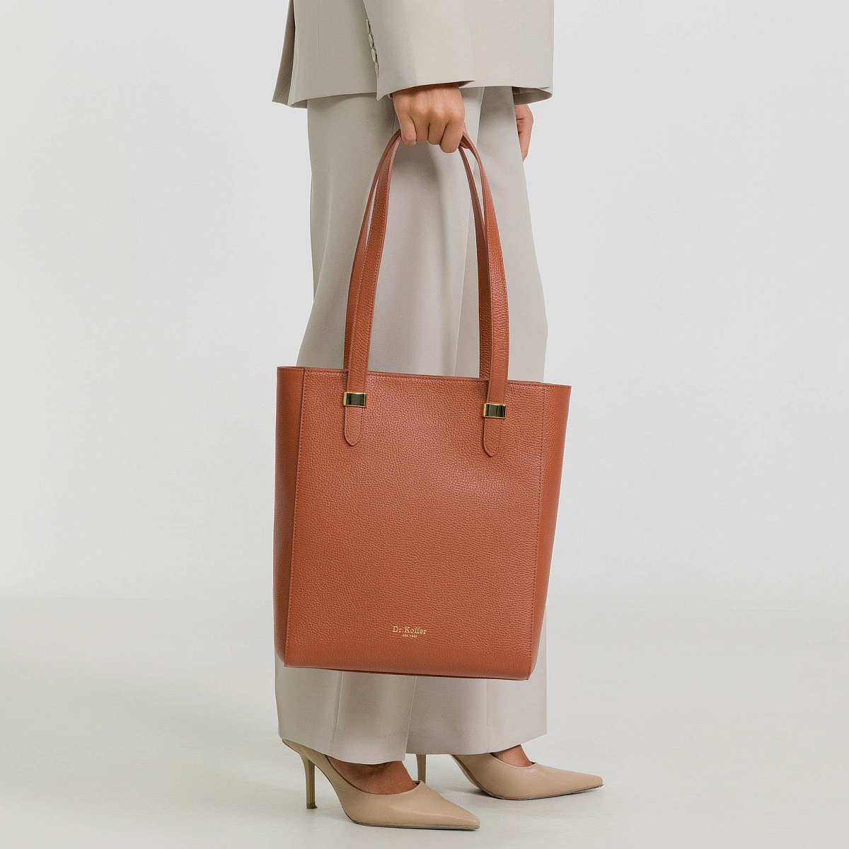 Женская сумка  Dr. Koffer из натуральной кожи оранжевая