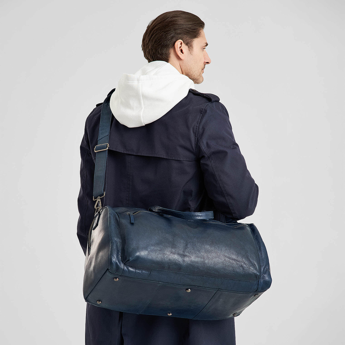 Сумка дорожная Dr.Koffer из натуральной кожи синяя