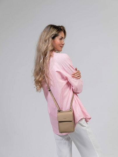 Сумка через плечо Dr.Koffer из натуральной кожи бежевая