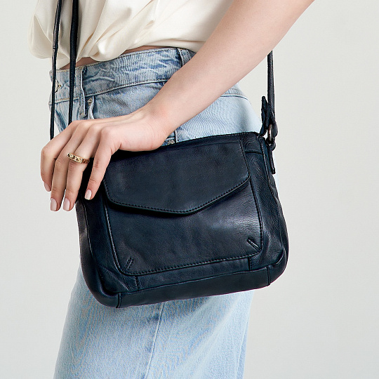 Сумка через плечо Dr.Koffer из натуральной кожи синяя