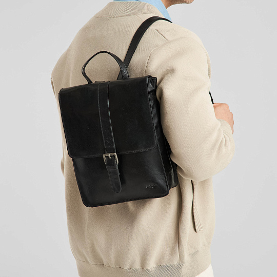 Рюкзак Dr.Koffer из натуральной кожи черный