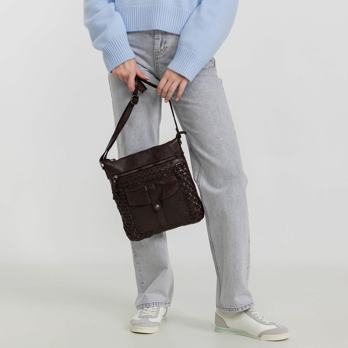 Сумка через плечо Dr.Koffer из натуральной кожи коричневая