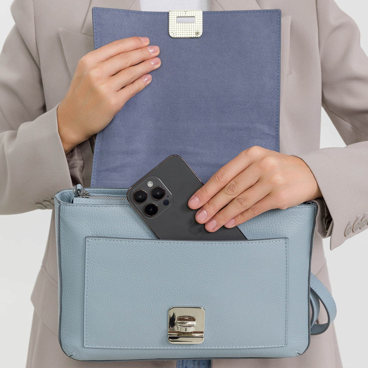 Женская сумка Dr. Koffer из натуральной кожи голубая