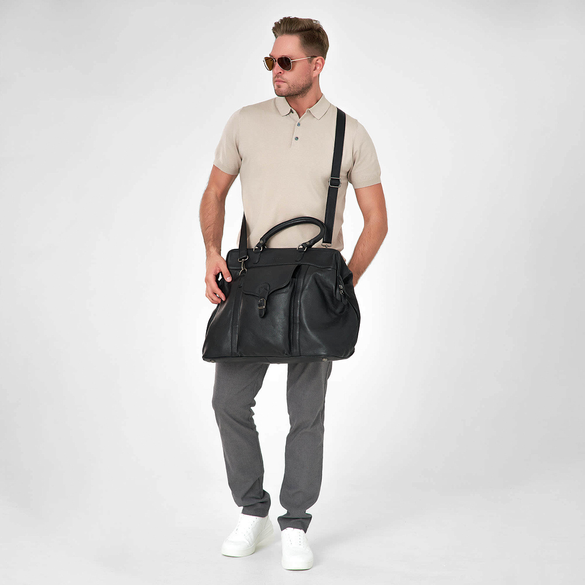 Сумка дорожная Dr.Koffer из натуральной кожи черная