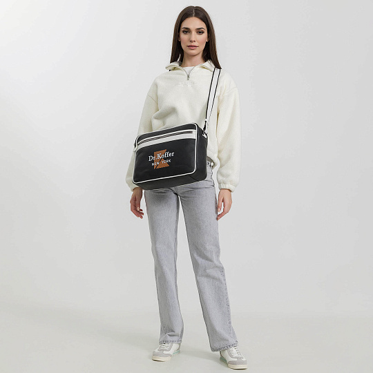 Сумка через плечо Dr.Koffer из натуральной кожи черная