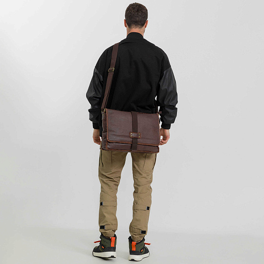 Сумка через плечо Dr.Koffer из натуральной кожи коричневая