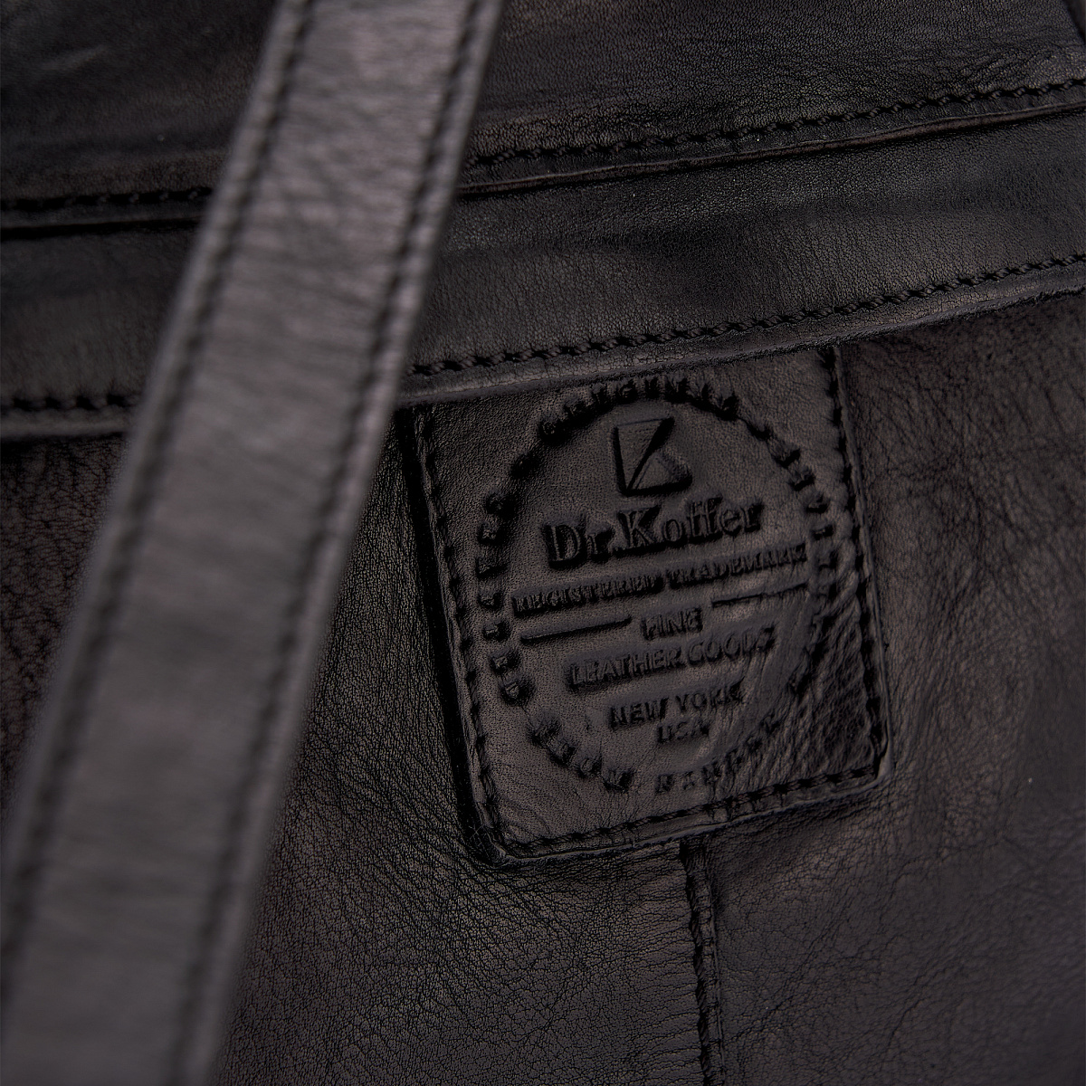 Рюкзак Dr.Koffer из натуральной кожи черный