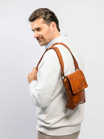 Сумка через плечо Dr.Koffer из натуральной кожи коричневая