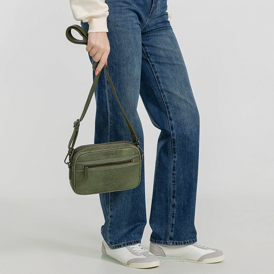 Сумка через плечо Dr.Koffer из натуральной кожи зеленая