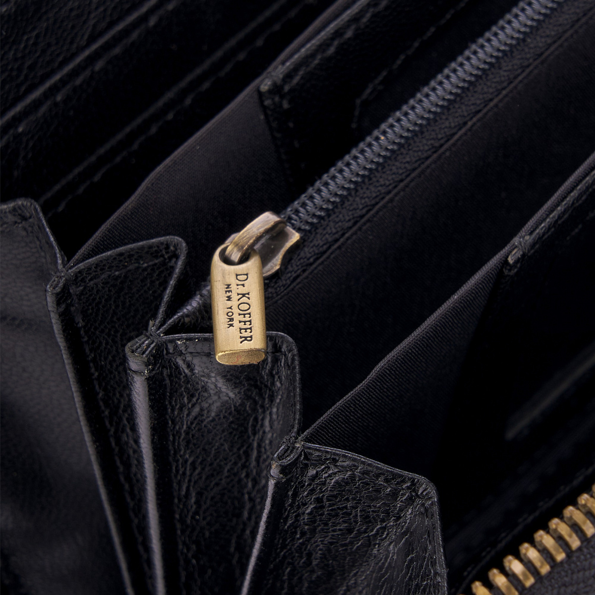 Портмоне Dr.Koffer из натуральной кожи черное