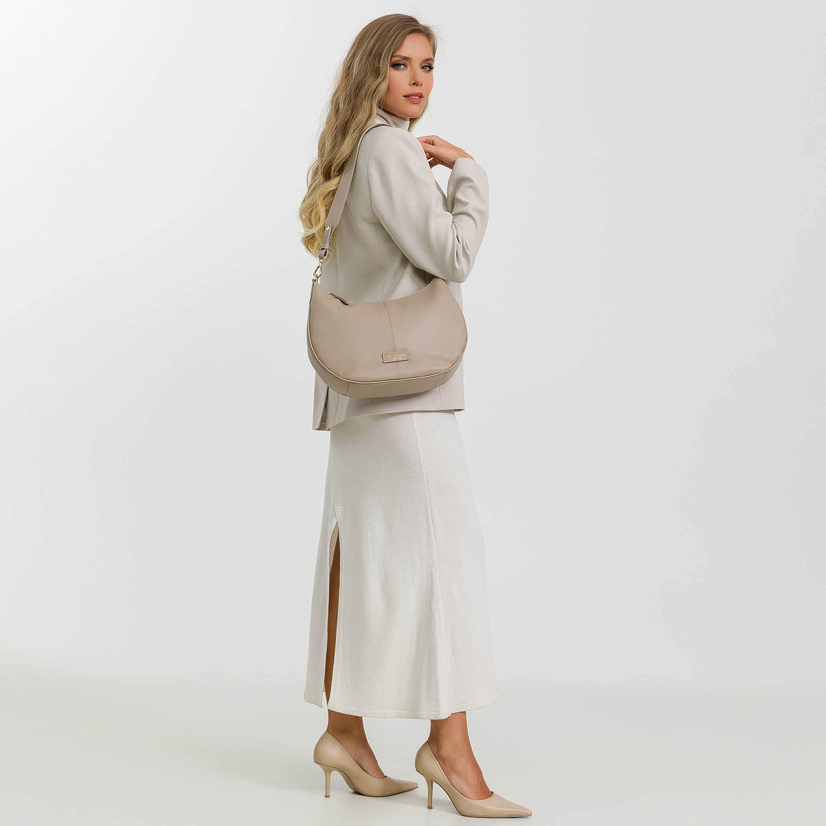 Женская сумка  Dr. Koffer из натуральной кожи бежевая