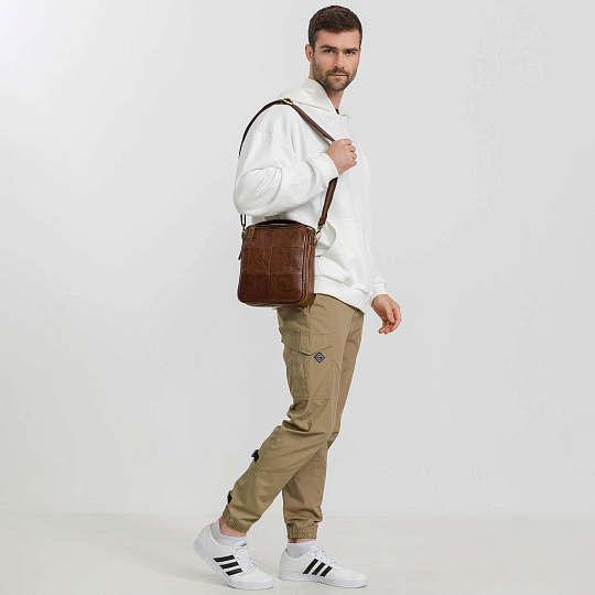 Сумка через плечо Dr.Koffer из натуральной кожи коричневая