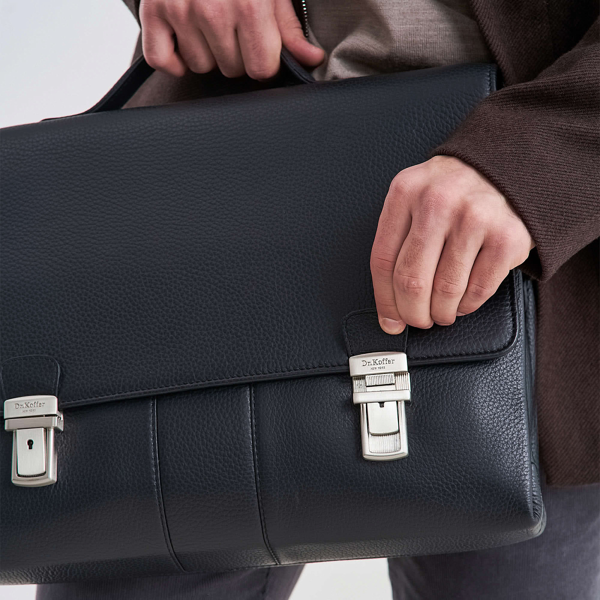 Портфель Dr.Koffer из натуральной кожи черный