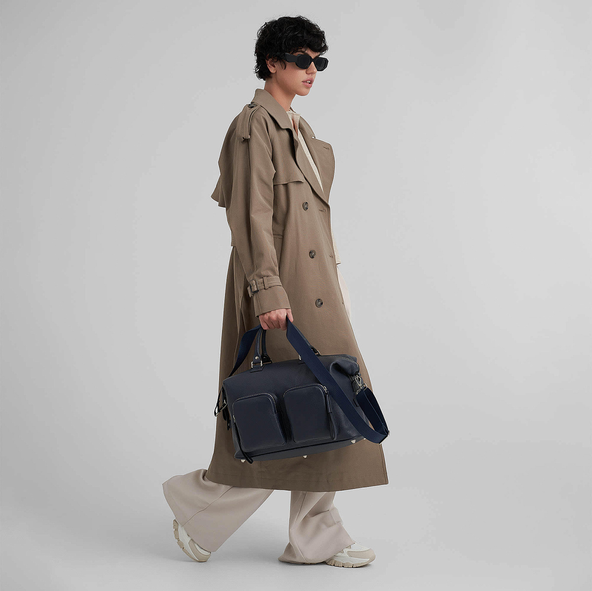 Сумка дорожная Dr.Koffer из натуральной кожи синяя