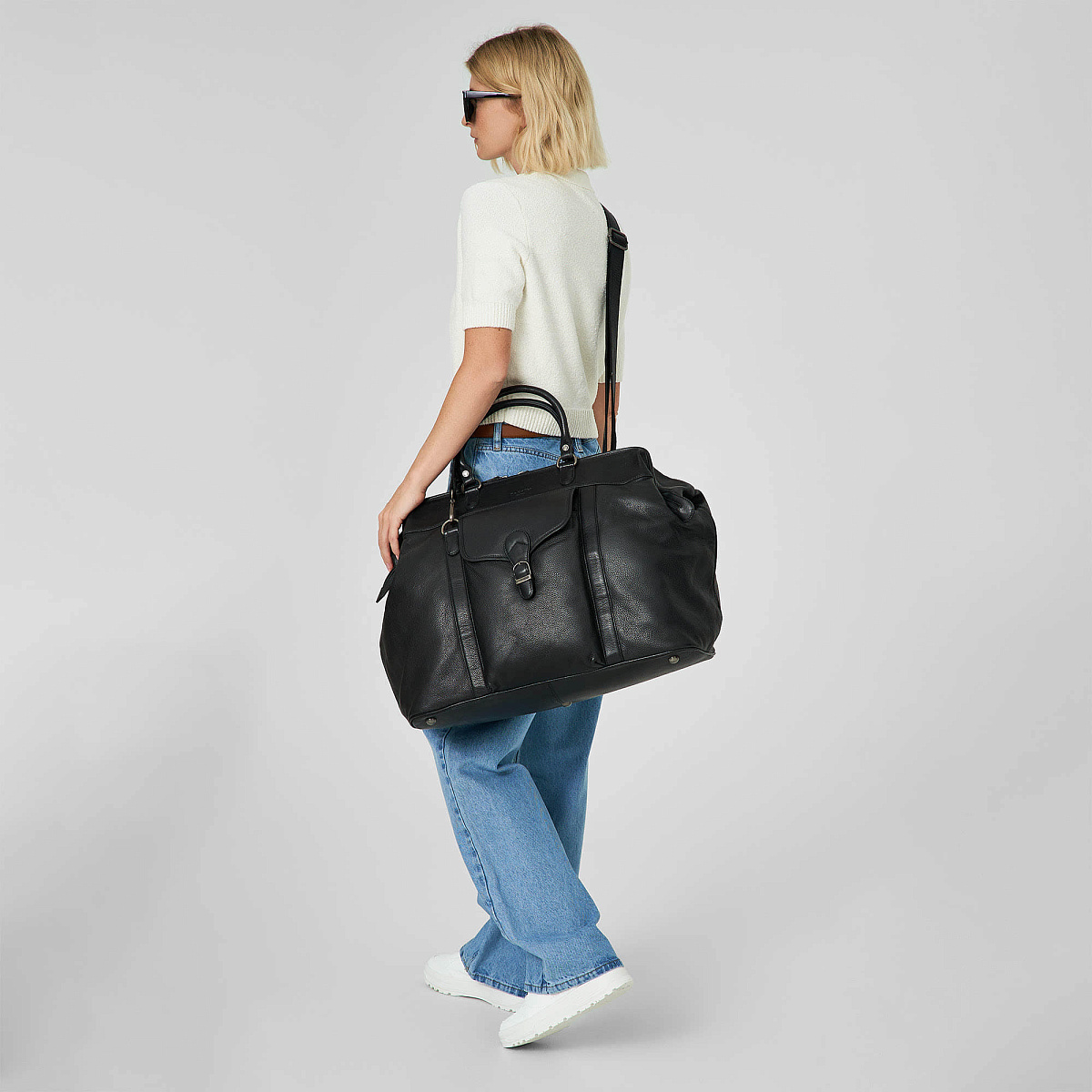 Сумка дорожная Dr.Koffer из натуральной кожи черная