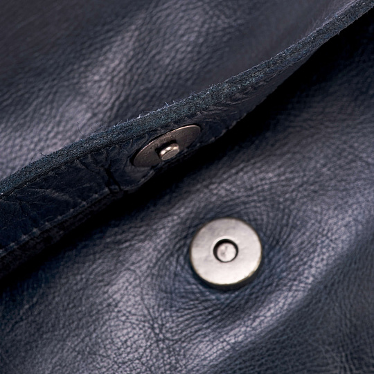 Сумка через плечо Dr.Koffer из натуральной кожи синяя