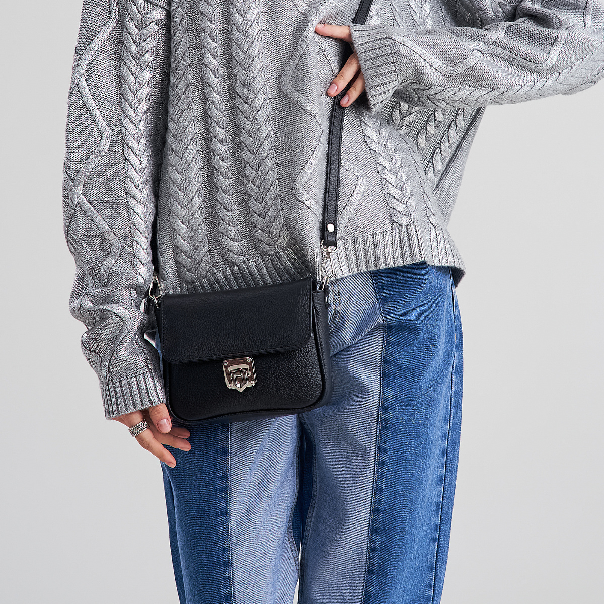 Женская сумка Dr. Koffer из натуральной кожи черная