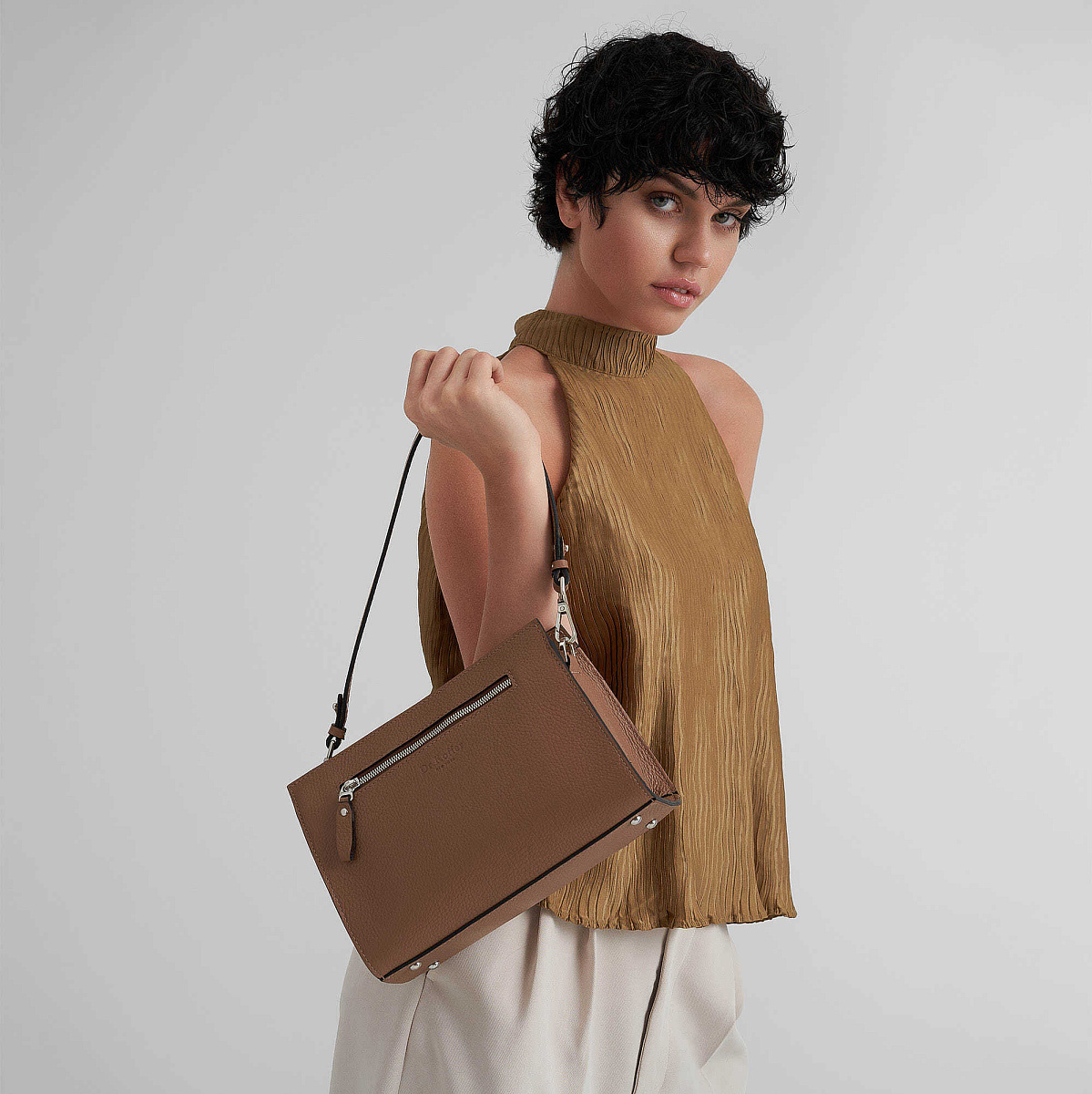 Женская сумка Dr. Koffer из натуральной кожи коричневая