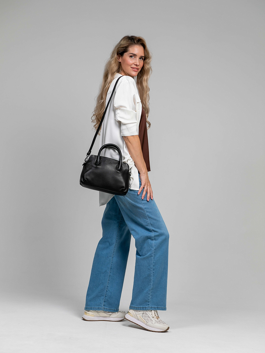 Женская сумка Dr.Koffer из натуральной кожи черная