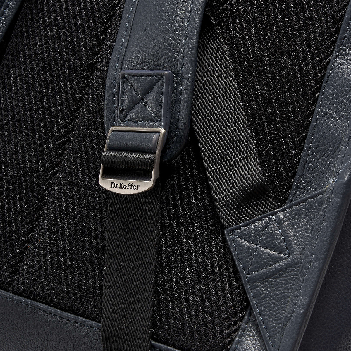 Рюкзак Dr.Koffer из натуральной кожи синий