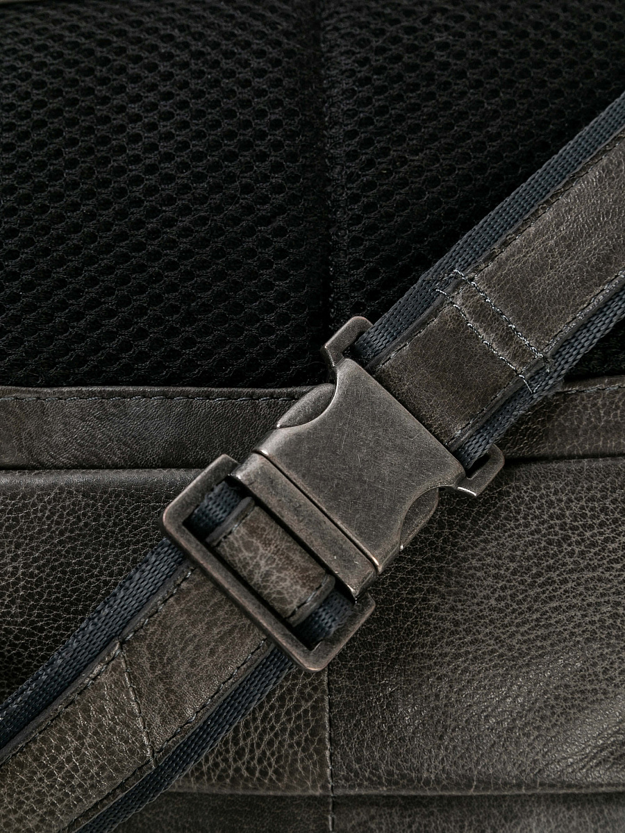 Сумка на пояс Dr. Koffer из натуральной кожи серая