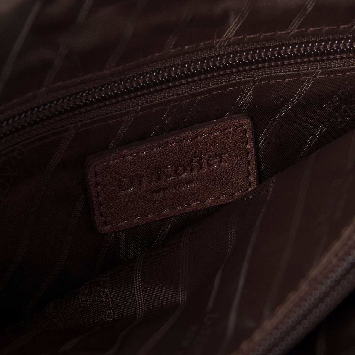 Рюкзак Dr.Koffer из натуральной кожи черный