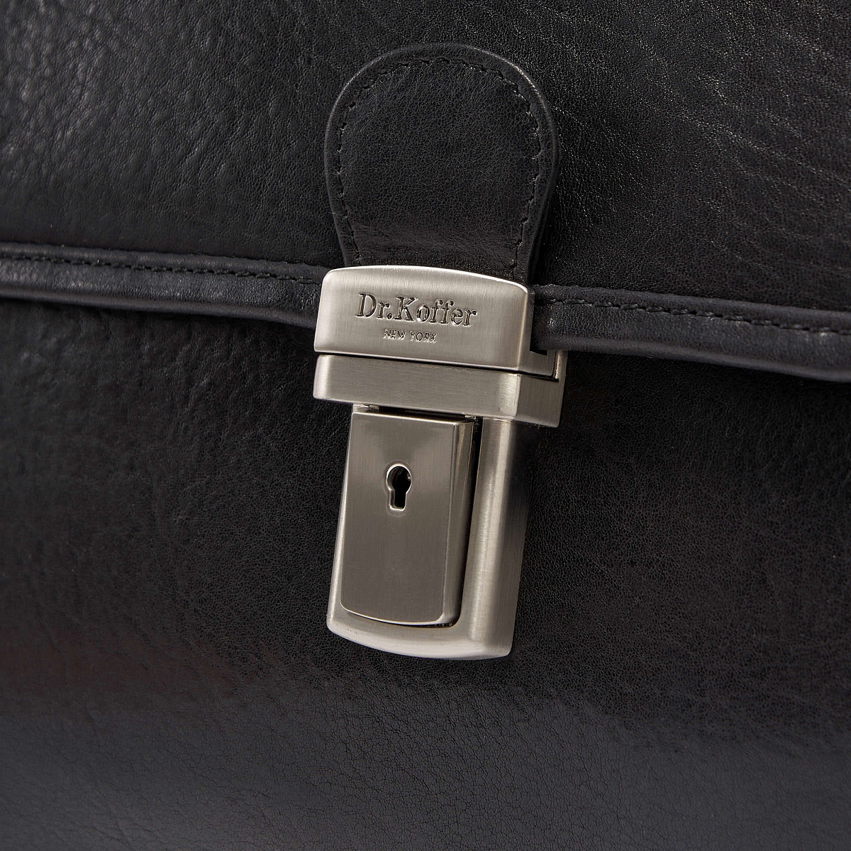 Портфель Dr.Koffer из натуральной кожи черный