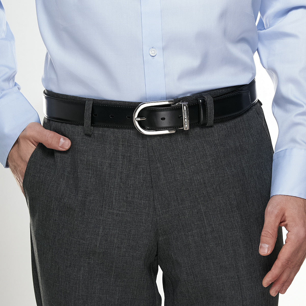 Ремень из глянцевой чёрной кожи с овальной пряжкой Dr.Koffer R038B01120-50-04