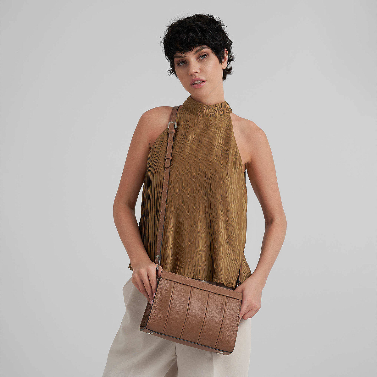 Женская сумка Dr. Koffer из натуральной кожи коричневая