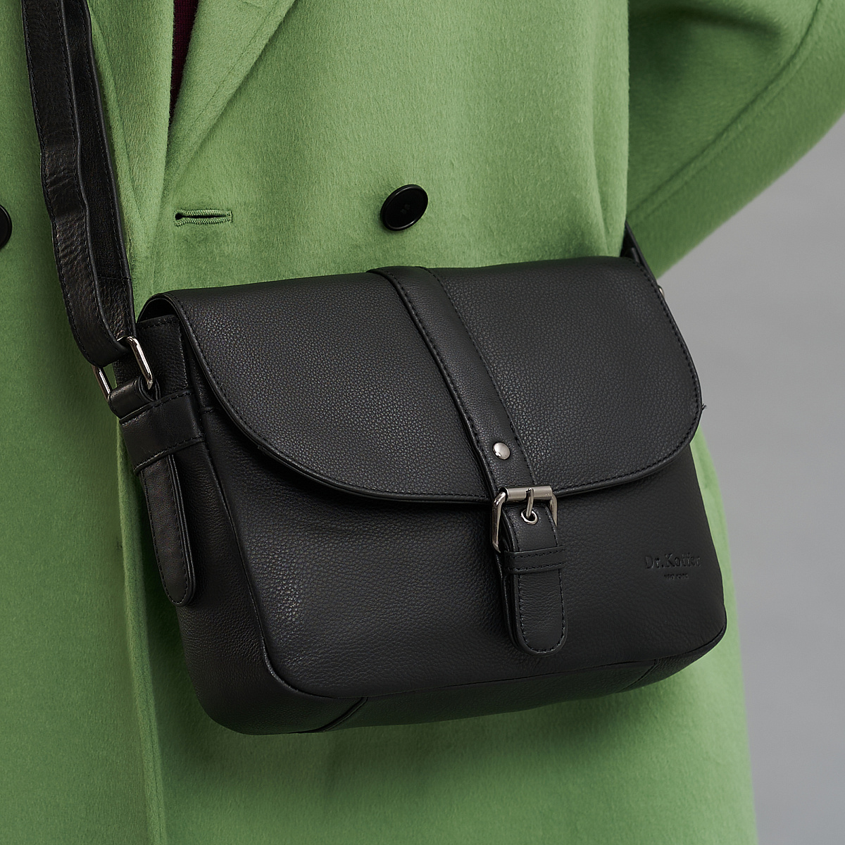 Сумка через плечо Dr.Koffer из натуральной кожи черная