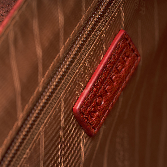 Сумка через плечо Dr.Koffer из натуральной кожи коричневая