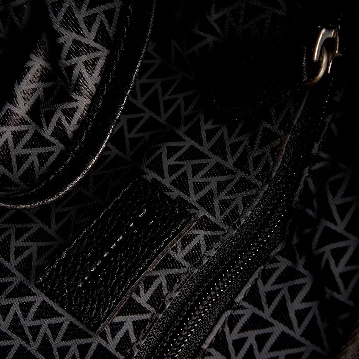 Сумка через плечо Dr.Koffer из натуральной кожи черная