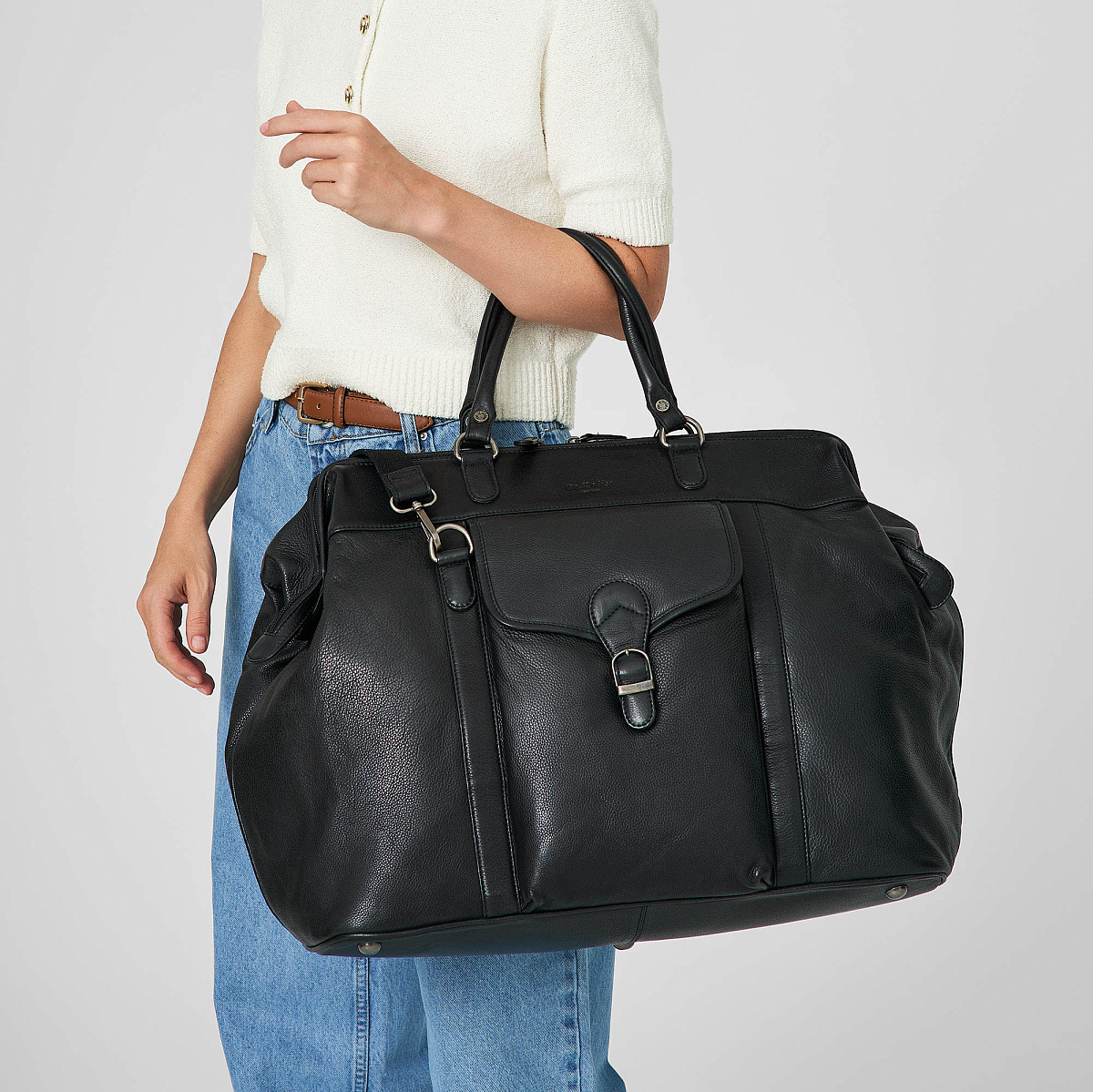 Сумка дорожная Dr.Koffer из натуральной кожи черная