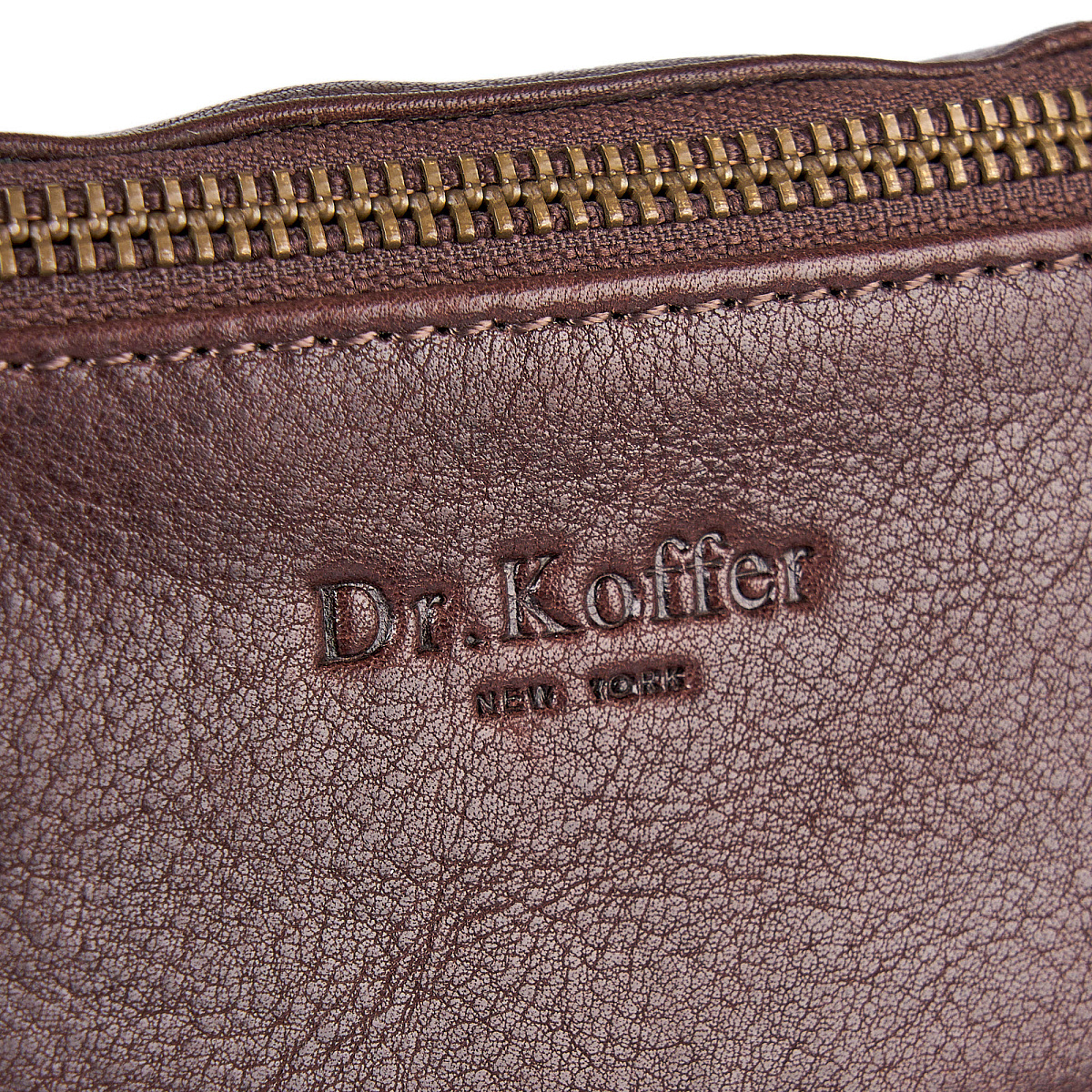 Сумка на пояс Dr. Koffer из натуральной кожи коричневая