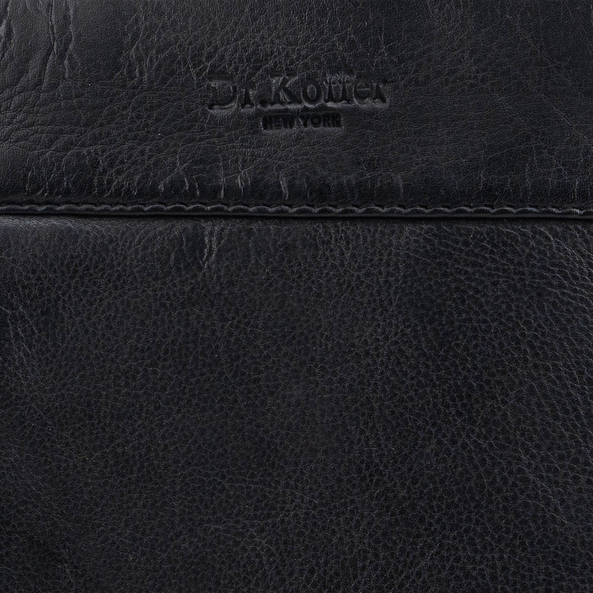 Рюкзак Dr.Koffer из натуральной кожи черный