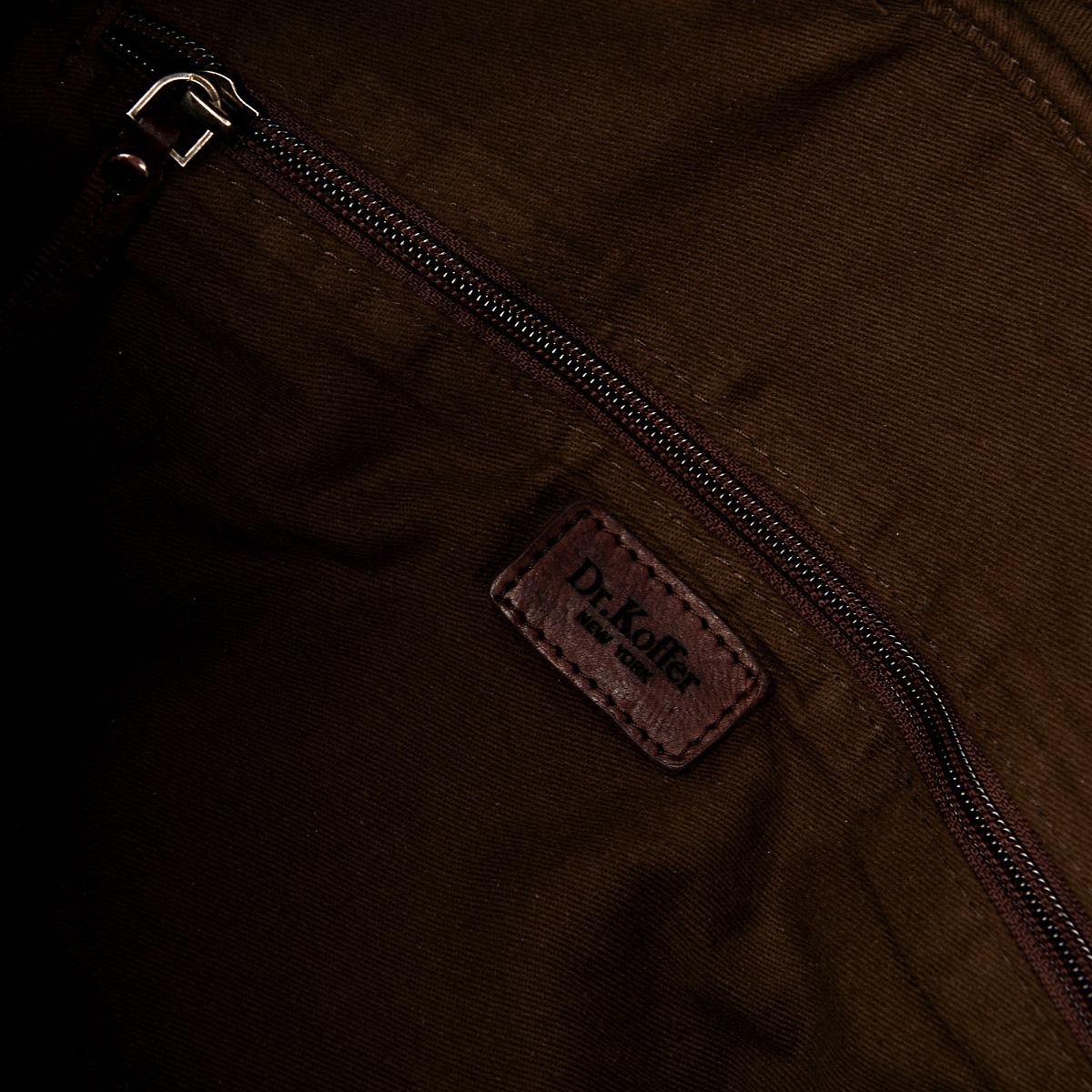 Деловая сумка Dr.Koffer из натуральной кожи темно-коричневая