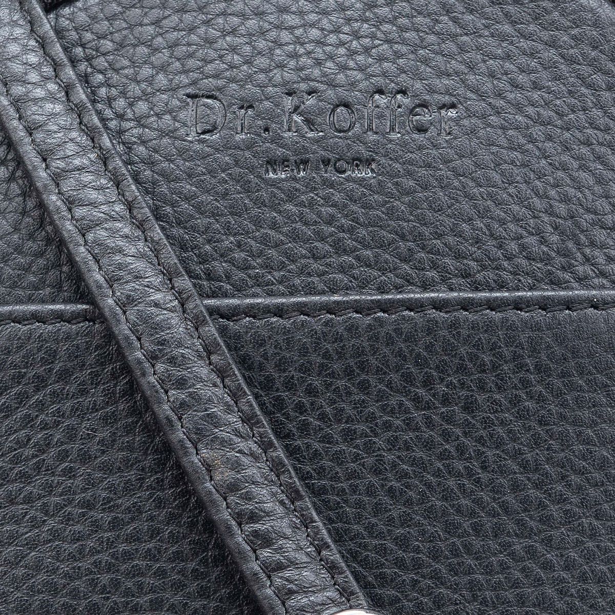 Сумка через плечо Dr.Koffer из натуральной кожи черная