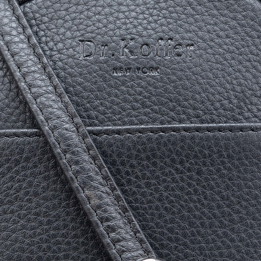 Сумка через плечо Dr.Koffer из натуральной кожи черная
