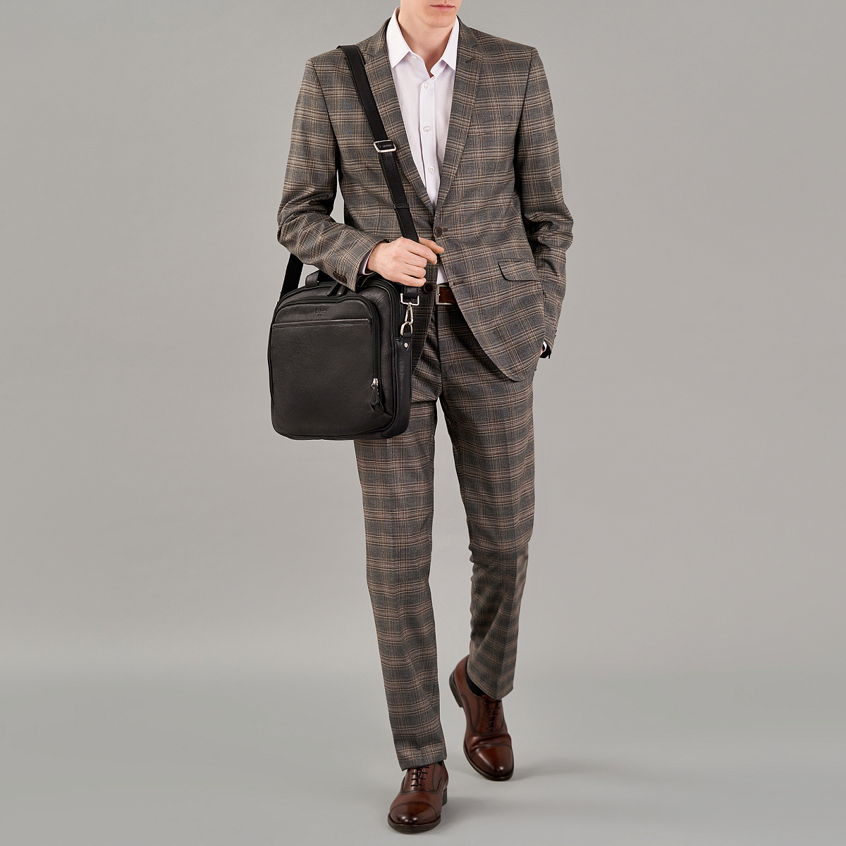 Деловая сумка Dr.Koffer из натуральной кожи черная