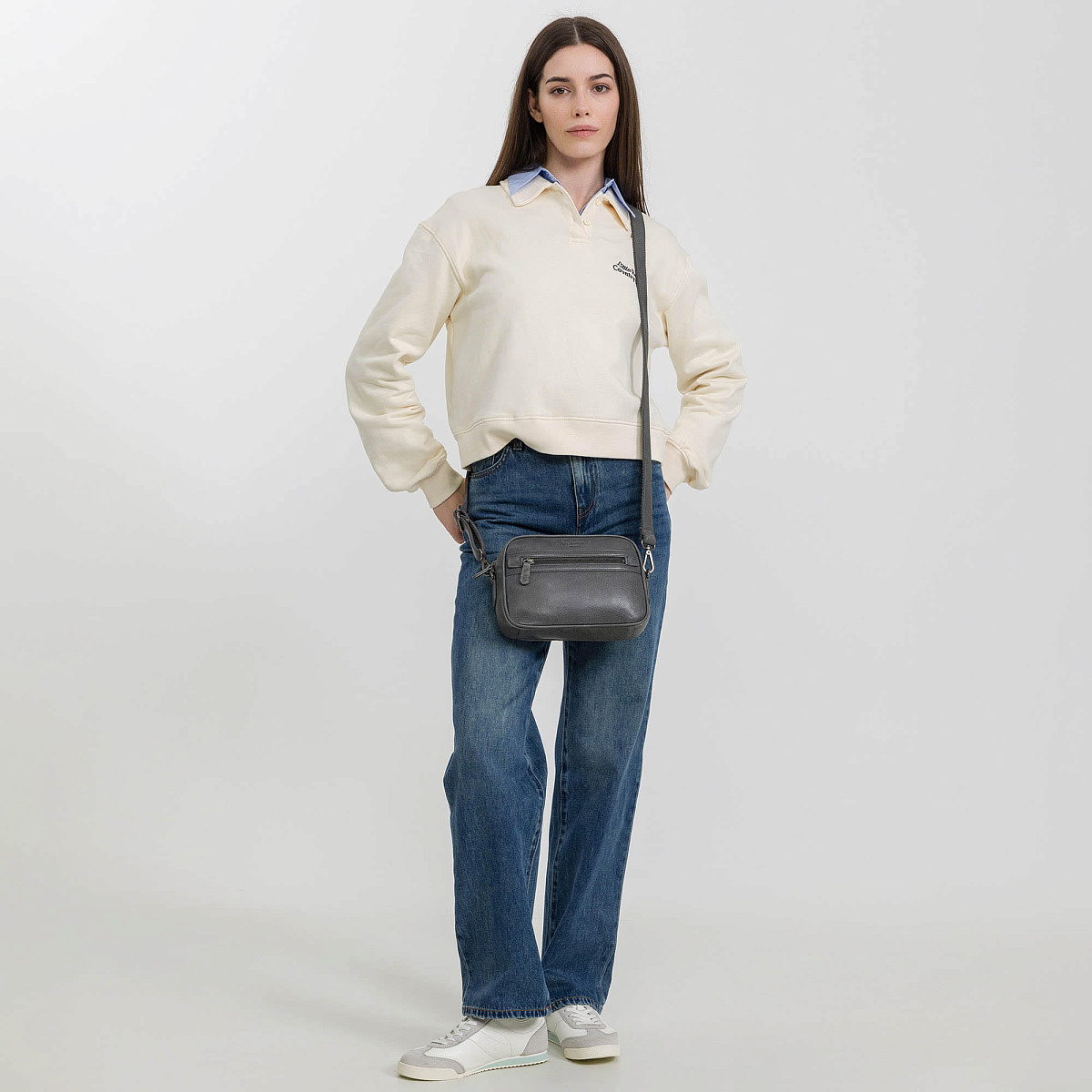 Сумка через плечо Dr.Koffer из натуральной кожи серая