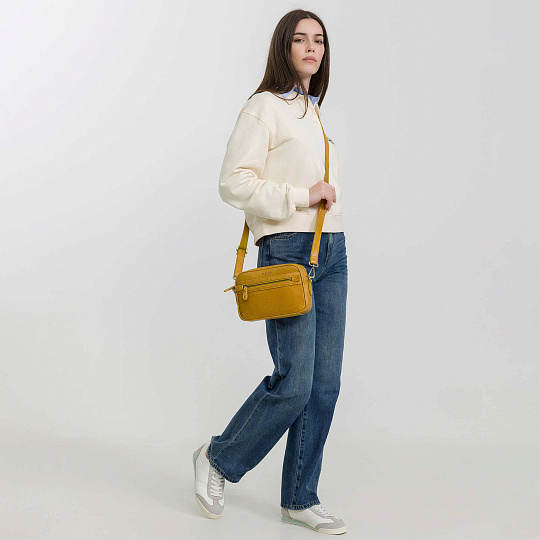 Сумка через плечо Dr.Koffer из натуральной кожи желтая