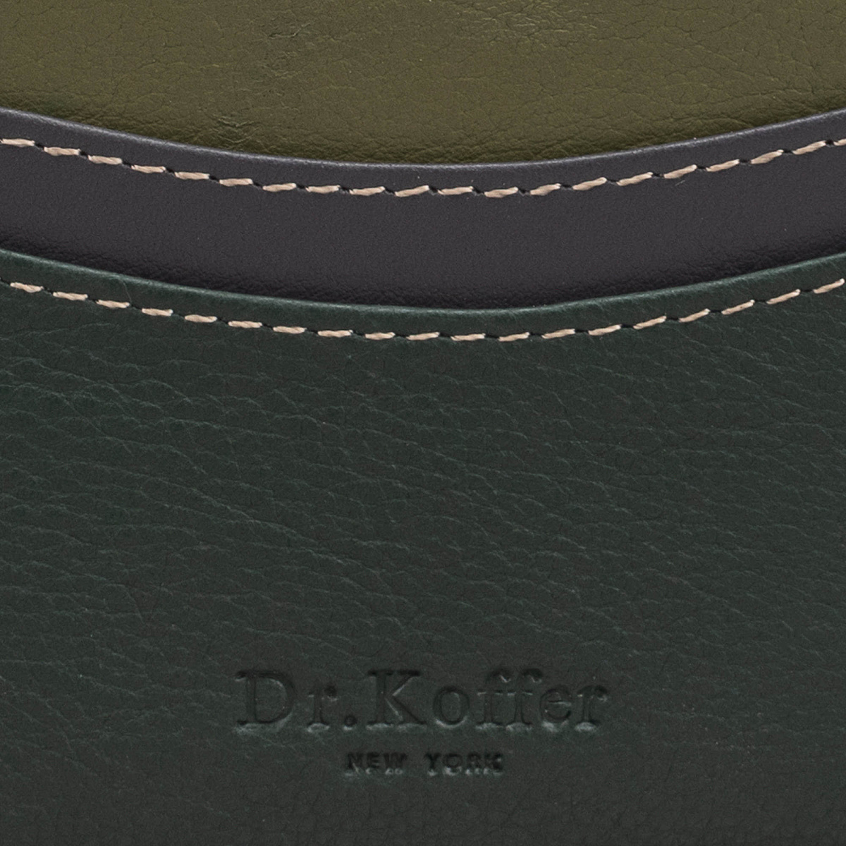 Кредитница Dr.Koffer из натуральной кожи зеленая