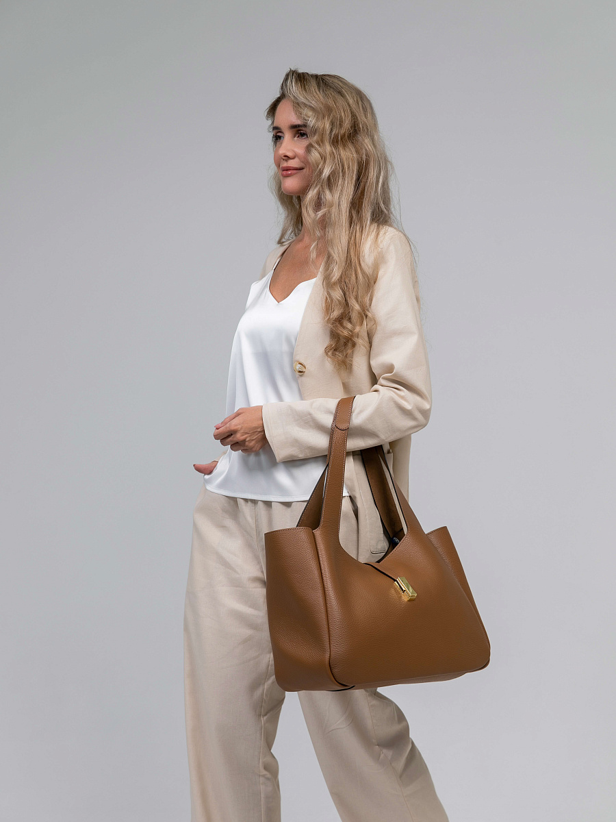 Женская сумка Dr.Koffer из натуральной кожи коричневая