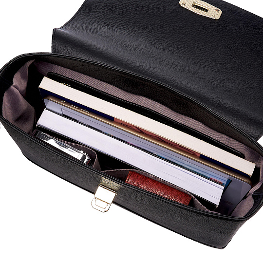 Женская сумка  Dr. Koffer из натуральной кожи черная