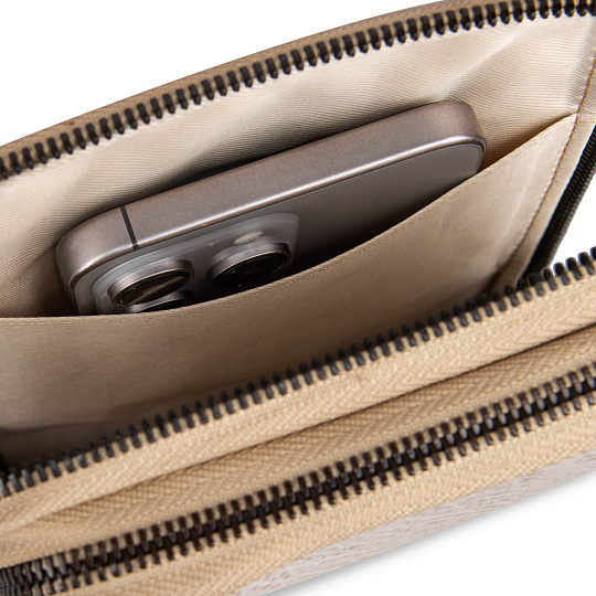 Сумка через плечо Dr.Koffer из натуральной кожи бежевая