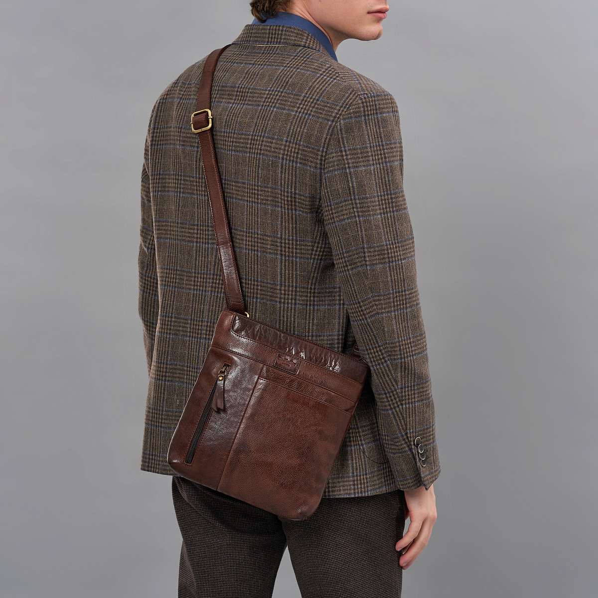 Сумка через плечо Dr.Koffer из натуральной кожи коричневая