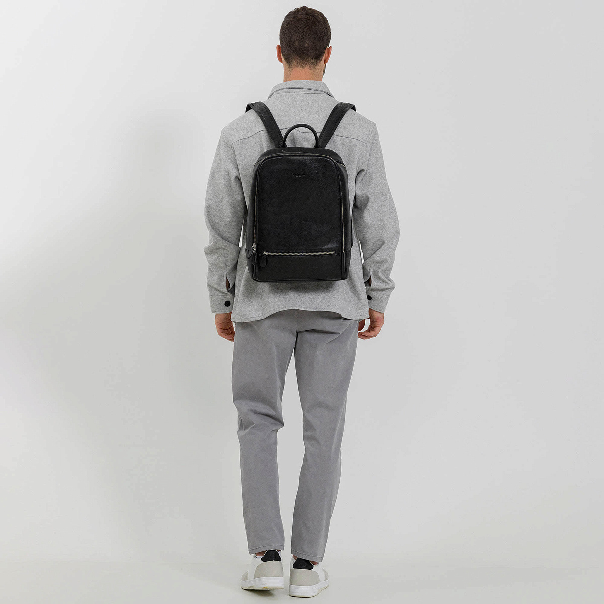 Рюкзак Dr.Koffer из натуральной кожи черный