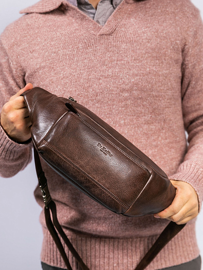 Сумка на пояс Dr. Koffer из натуральной кожи коричневая